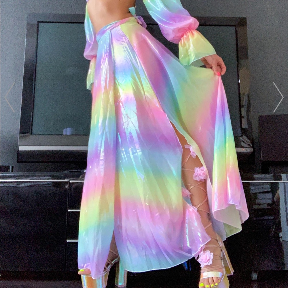 Welcome to wonderland maxi skirt sugar thrillz